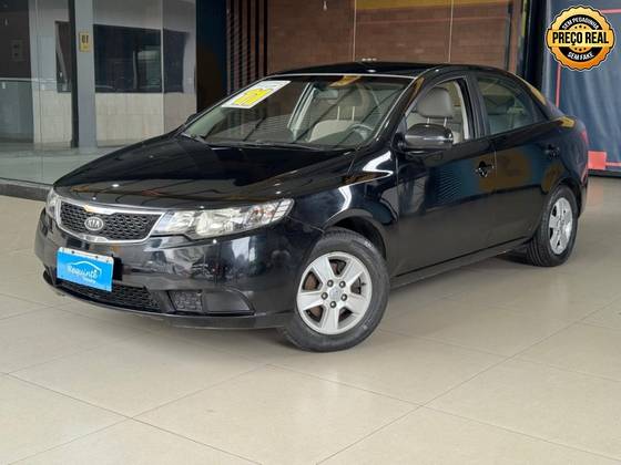 KIA CERATO 1.6 SEDAN 16V GASOLINA 4P MANUAL KIA CERATO 1.6 SEDAN 16V GASOLINA 4P MANUAL